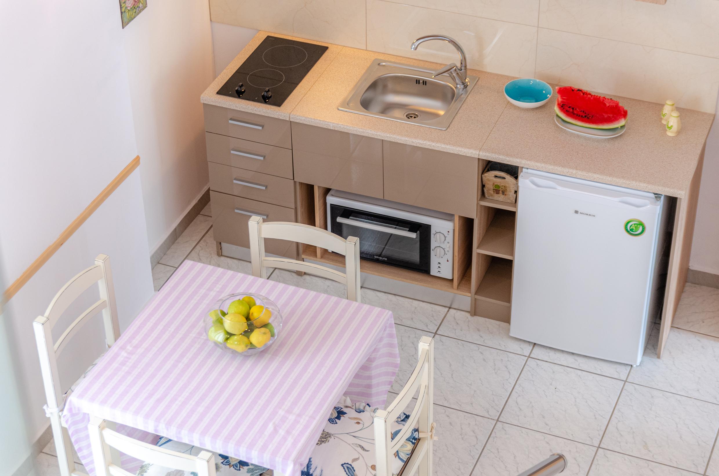 הרסוניסוס Happiness Apartments מראה חיצוני תמונה